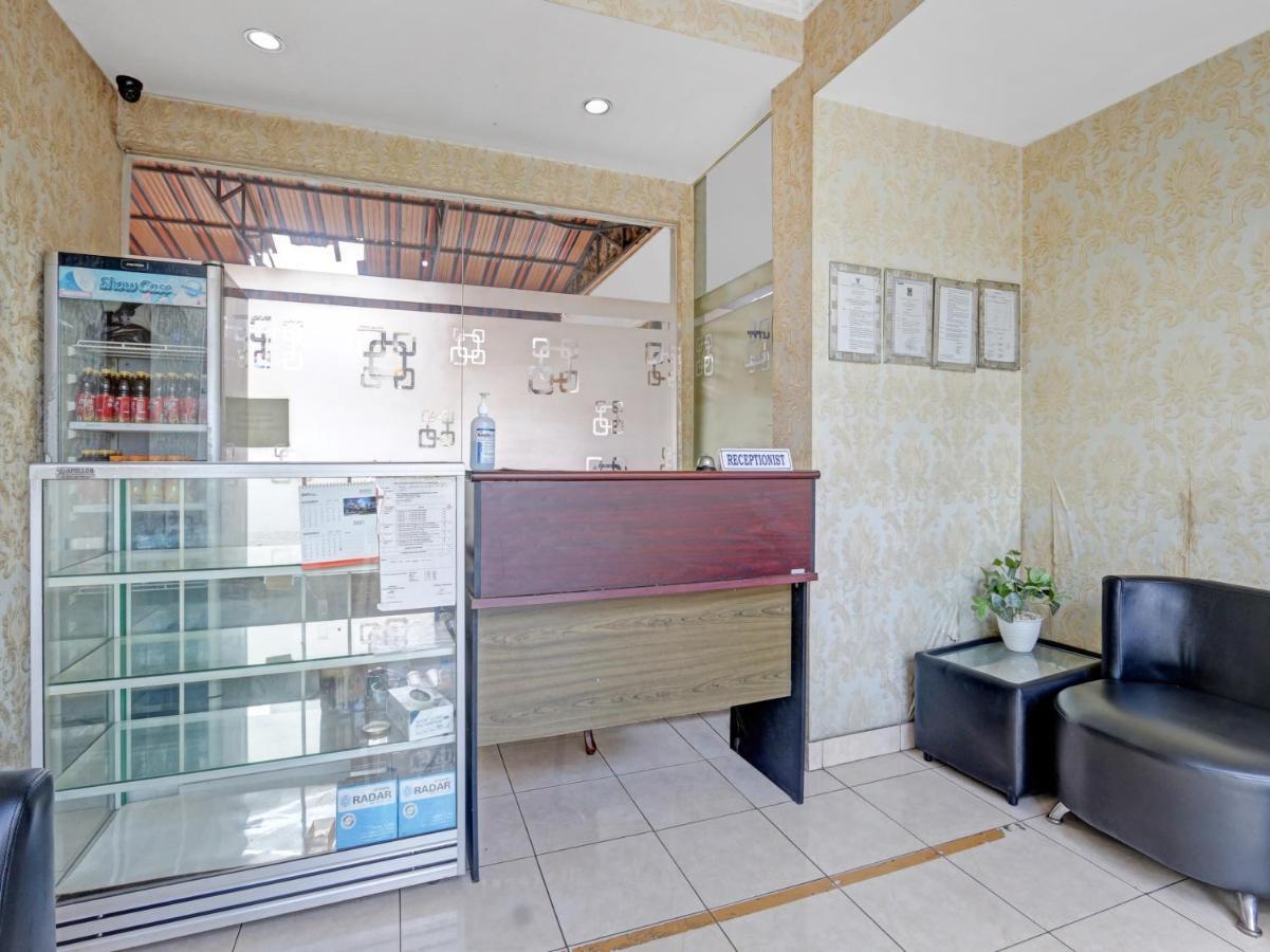 OYO 90695 Srikandi Nologaten Hotel Yogyakarta Esterno foto