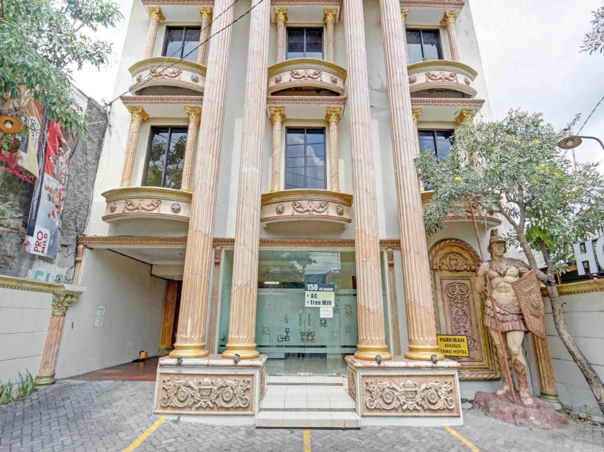 OYO 90695 Srikandi Nologaten Hotel Yogyakarta Esterno foto